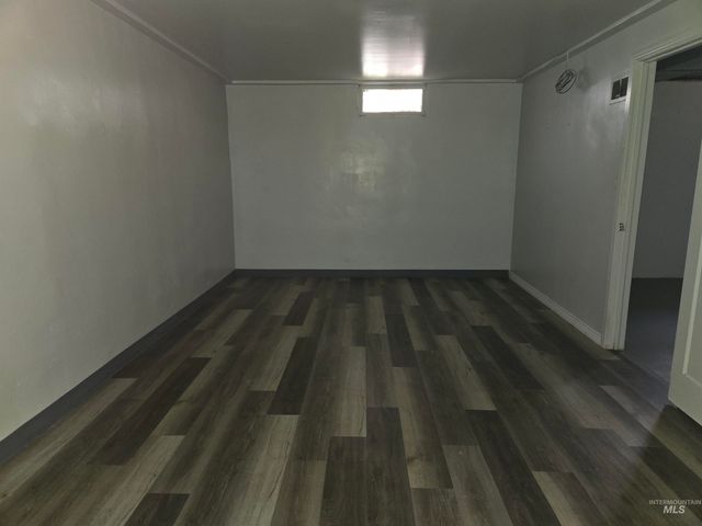 328 E Ave D, Jerome, ID 83338