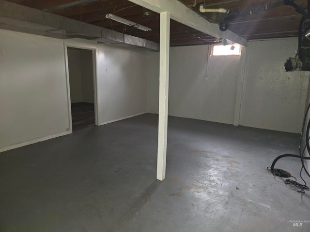 328 E Ave D, Jerome, ID 83338