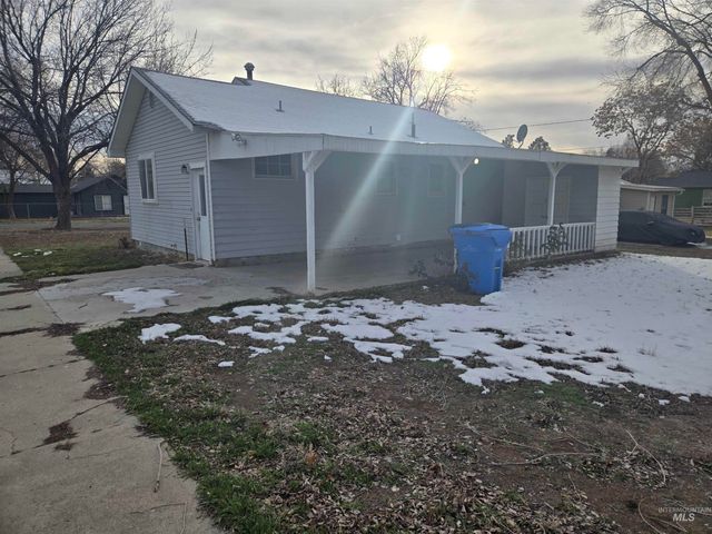 328 E Ave D, Jerome, ID 83338