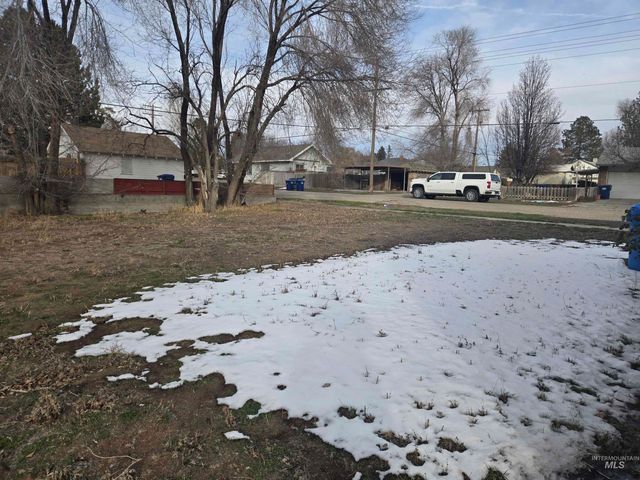 328 E Ave D, Jerome, ID 83338