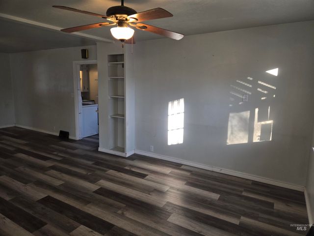 328 E Ave D, Jerome, ID 83338