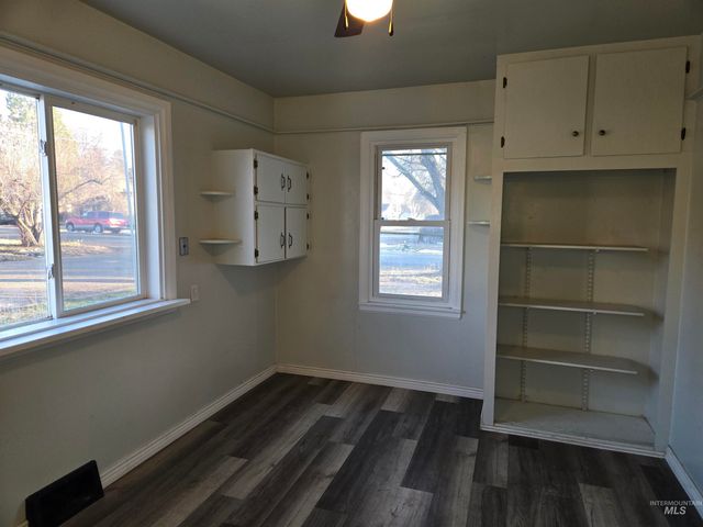 328 E Ave D, Jerome, ID 83338