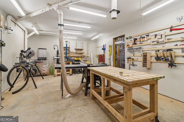 42 Clover Leaf Court, Newnan, GA 30265