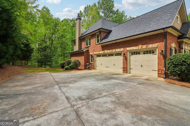 42 Clover Leaf Court, Newnan, GA 30265