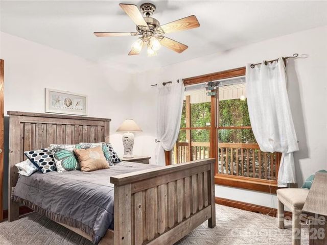 505 Middle Top Loop, Maggie Valley, NC 28751