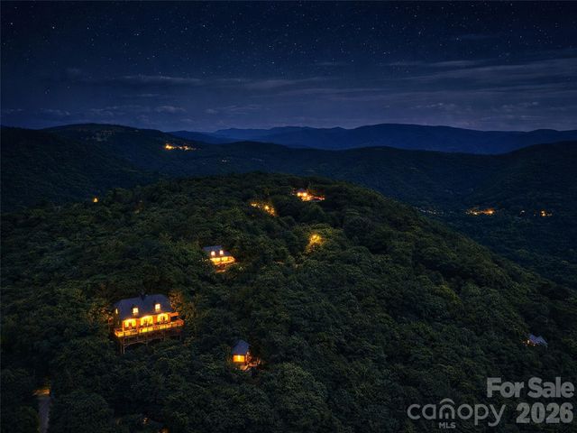 505 Middle Top Loop, Maggie Valley, NC 28751