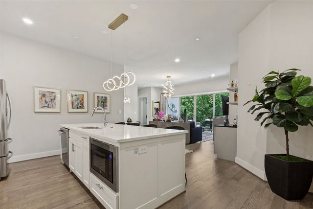 15875 Spectrum Drive 1105, Addison, TX 75001