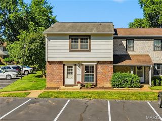2373 Hiddengarden Court, Ballwin, MO 63021