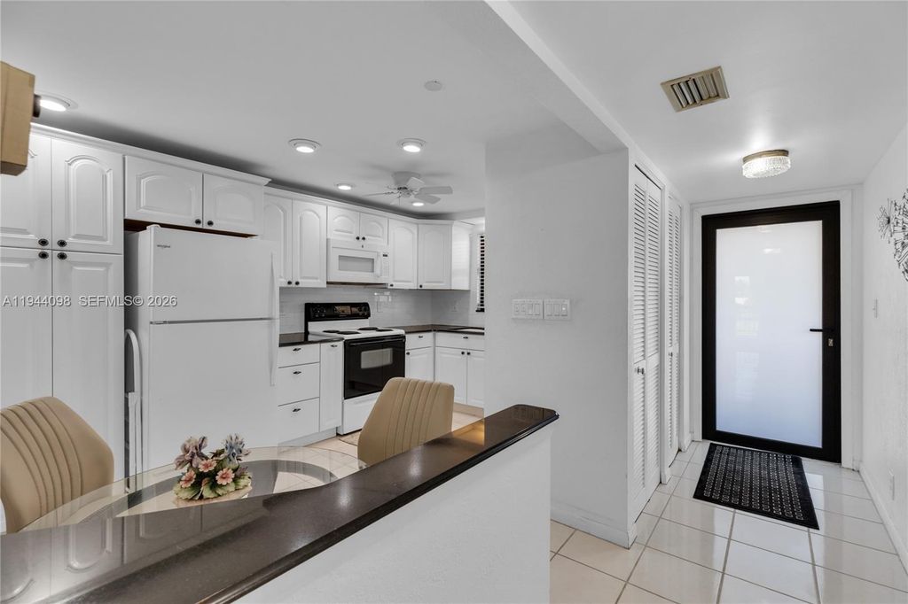 2430 Deer Creek Country Club Blvd 206-2, Deerfield Beach, FL 33442