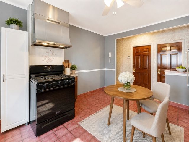 977 Main Street 1, Melrose, MA 02176