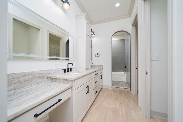 3906 French Dr, Longview, TX 75604