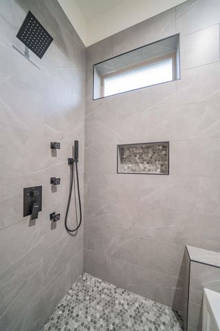 3906 French Dr, Longview, TX 75604