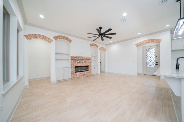 3906 French Dr, Longview, TX 75604