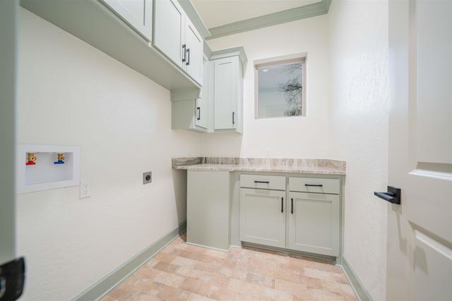 3906 French Dr, Longview, TX 75604