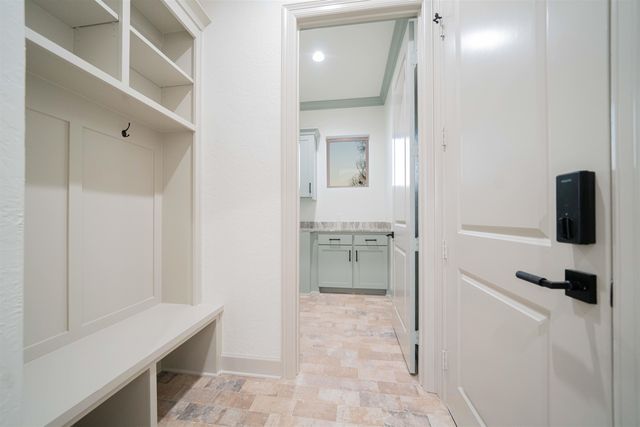 3906 French Dr, Longview, TX 75604