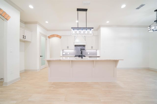 3906 French Dr, Longview, TX 75604