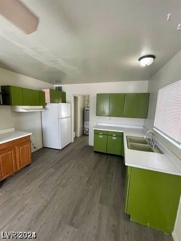 2705 Howard Drive, Las Vegas, NV 89104