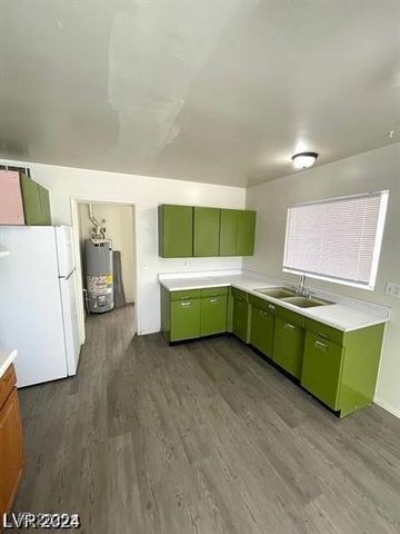 2705 Howard Drive, Las Vegas, NV 89104