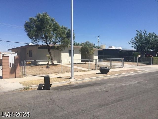 2705 Howard Drive, Las Vegas, NV 89104