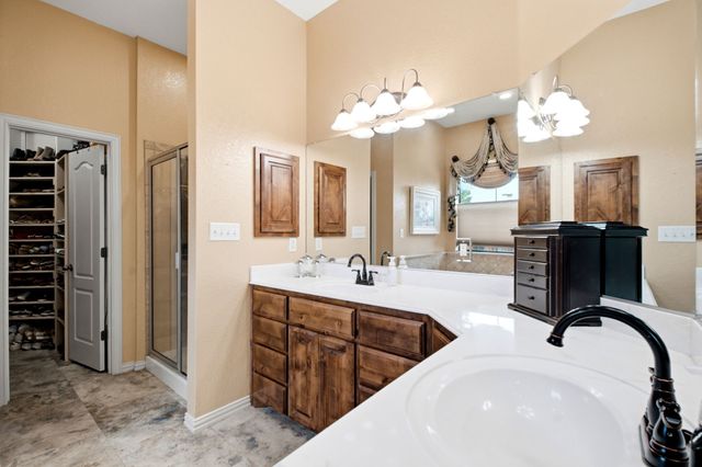 600 Aspen Street, Pilot Point, TX 76258