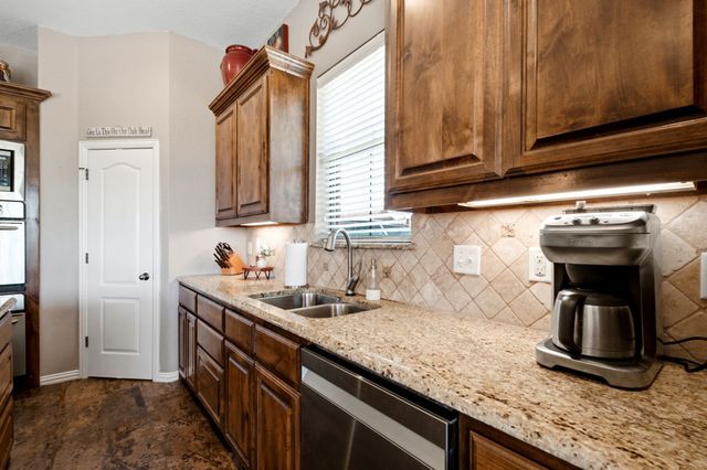 600 Aspen Street, Pilot Point, TX 76258