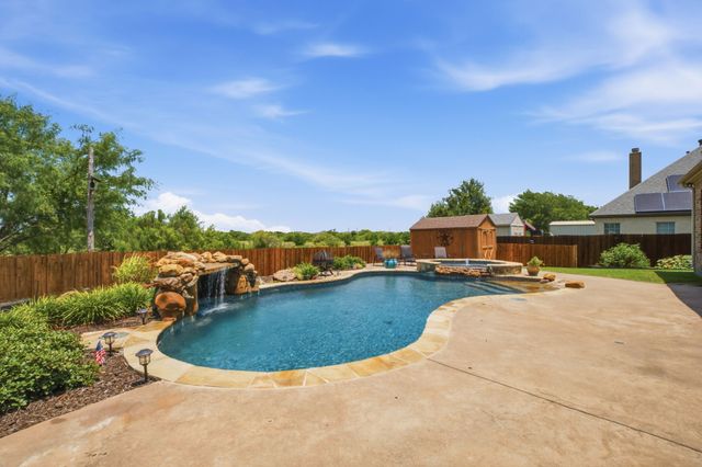 600 Aspen Street, Pilot Point, TX 76258