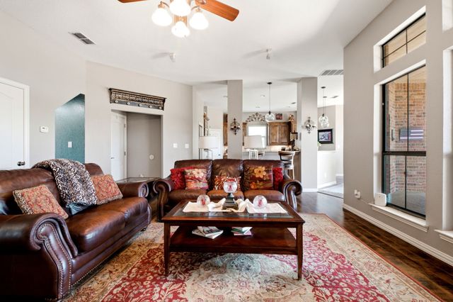 600 Aspen Street, Pilot Point, TX 76258