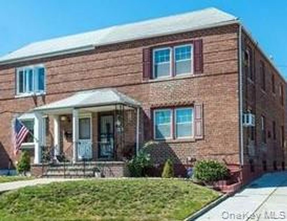 8716 Commonwealth Boulevard 2, Bellerose, NY 11426