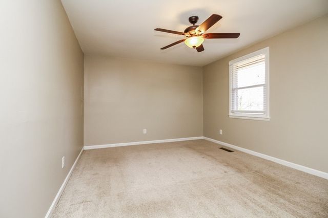 156 John D St, La Vergne, TN 37086