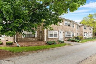 70A Washington Park Dr 2, Andover, MA 01810