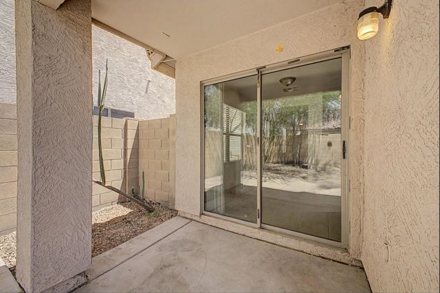 1112 S Bogle Court, Chandler, AZ 85286