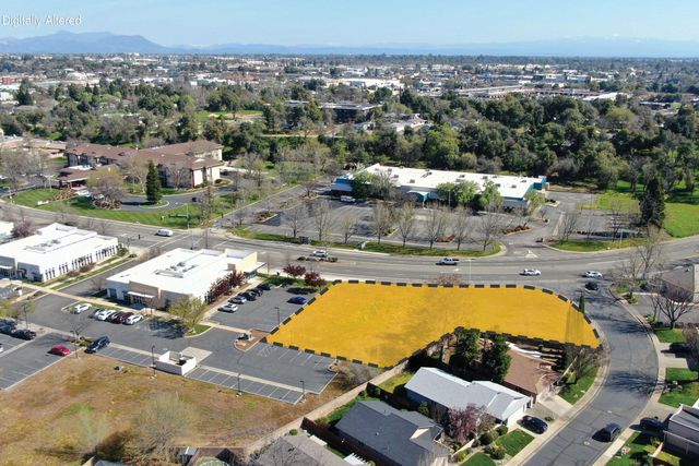 390 Hartnell Avenue, Redding, CA 96002