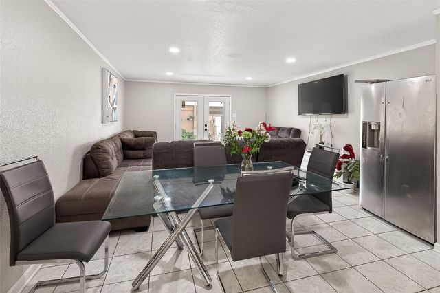 8478 Ariel St 61, Houston, TX 77074