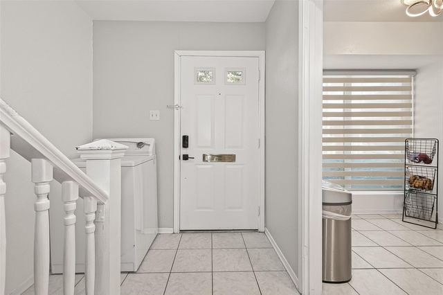 8478 Ariel St 61, Houston, TX 77074