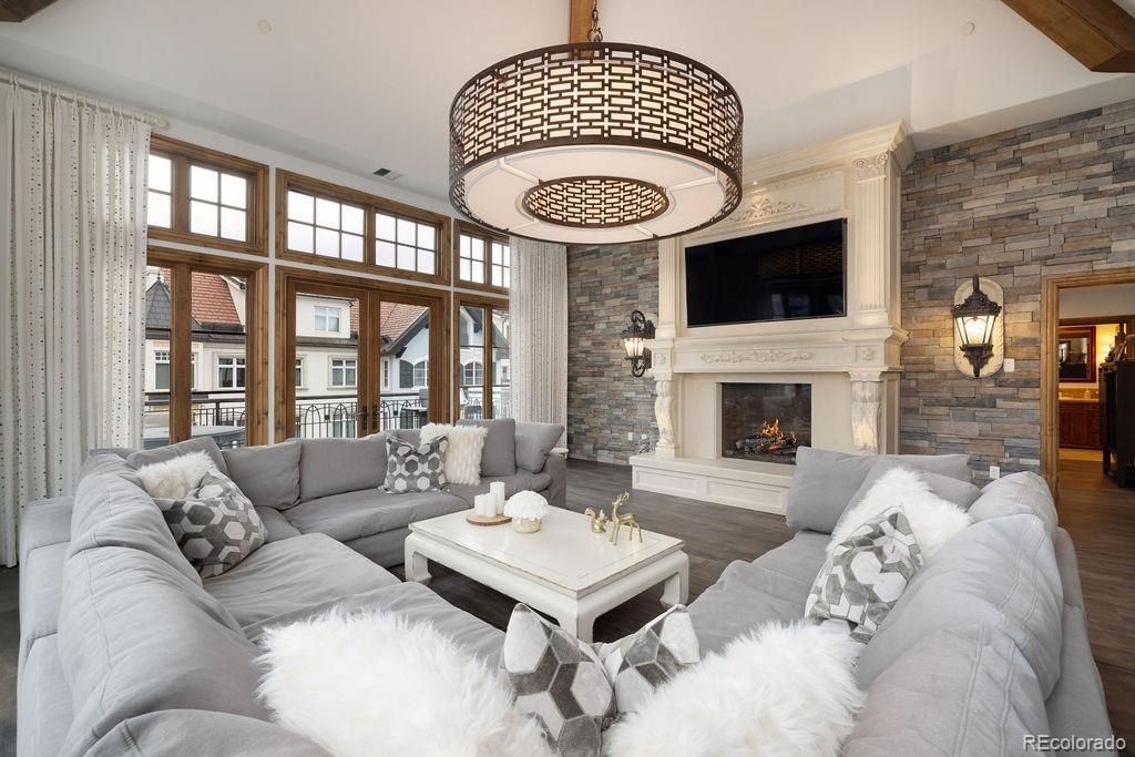 Image 3 of property listing at 675 Lionshead Place 642, Vail, CO 81657