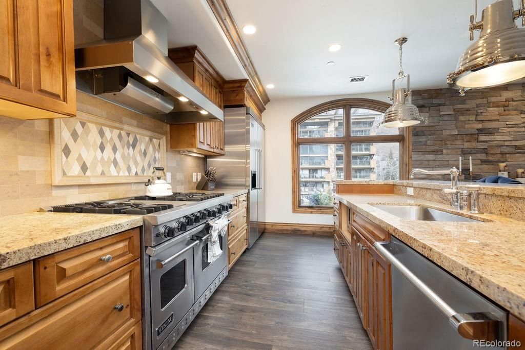 Image 6 of property listing at 675 Lionshead Place 642, Vail, CO 81657