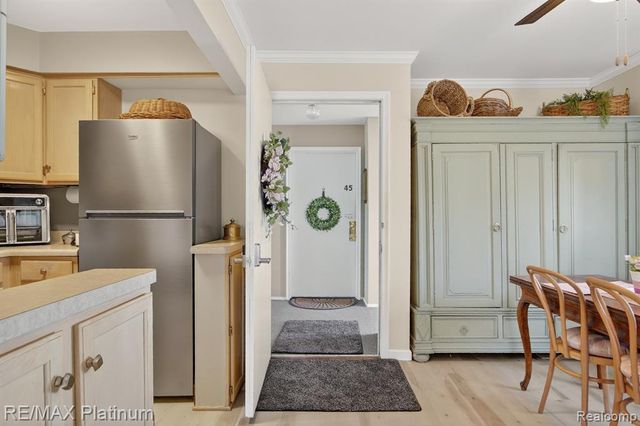 5946 Alan Drive 47, Brighton, MI 48116