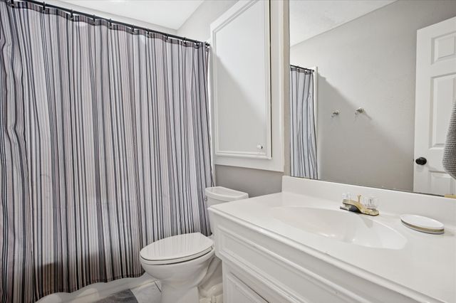 2200 Southern Oak Drive, Irving, TX 75063