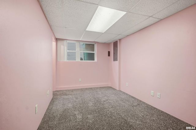 2200 DOMINION Avenue, Pekin, IL 61554