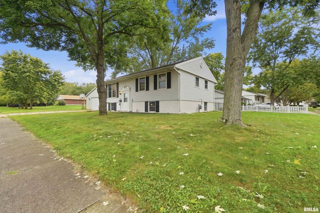 2200 DOMINION Avenue, Pekin, IL 61554