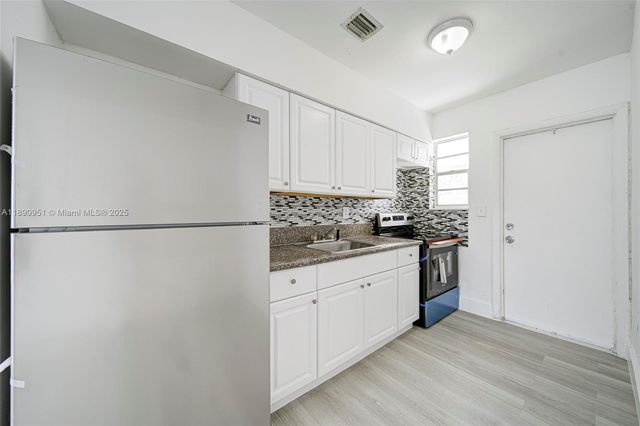 6735 NW 2nd Ct 1, Miami, FL 33150