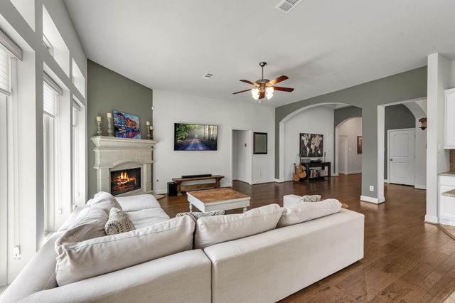 13502 Briar Rose Drive, Pearland, TX 77584