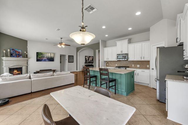 13502 Briar Rose Drive, Pearland, TX 77584