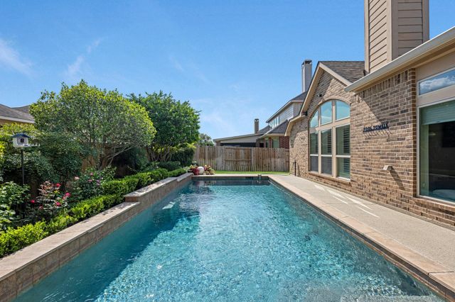 13502 Briar Rose Drive, Pearland, TX 77584