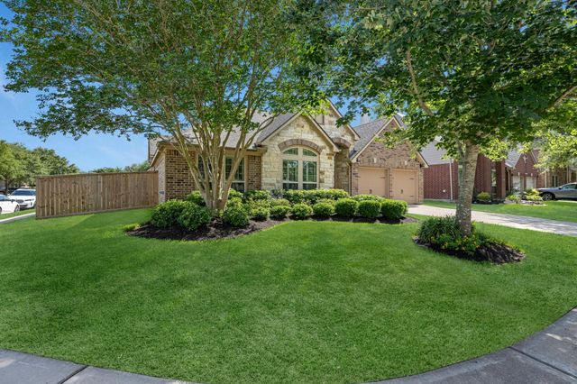 13502 Briar Rose Drive, Pearland, TX 77584