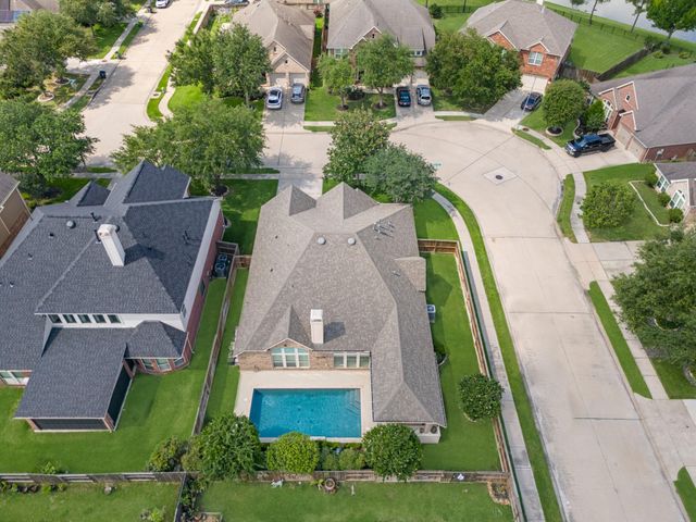 13502 Briar Rose Drive, Pearland, TX 77584