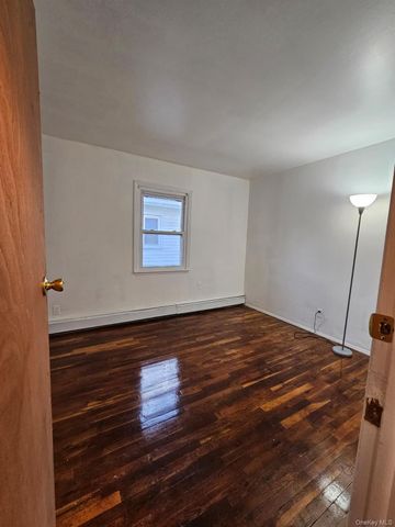 25314 148th Road, Rosedale, NY 11422