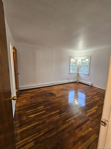 25314 148th Road, Rosedale, NY 11422