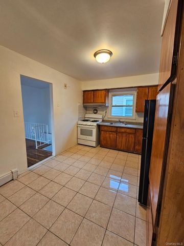 25314 148th Road, Rosedale, NY 11422