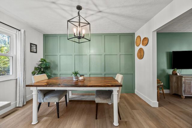 71 Challedon Circle SW, Pataskala, OH 43062